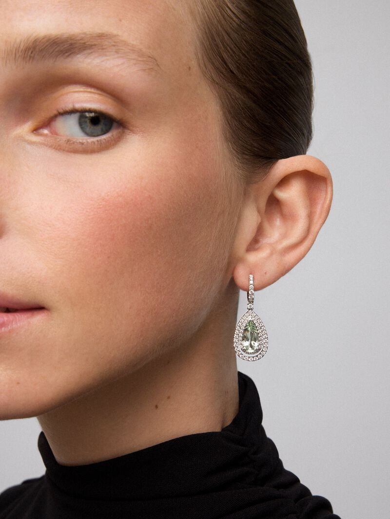 18K white gold earrings with 2 pear-cut green amethysts with a total of 5.91 cts and 120 brilliant-cut diamonds with a total of 1.53 cts image number 1