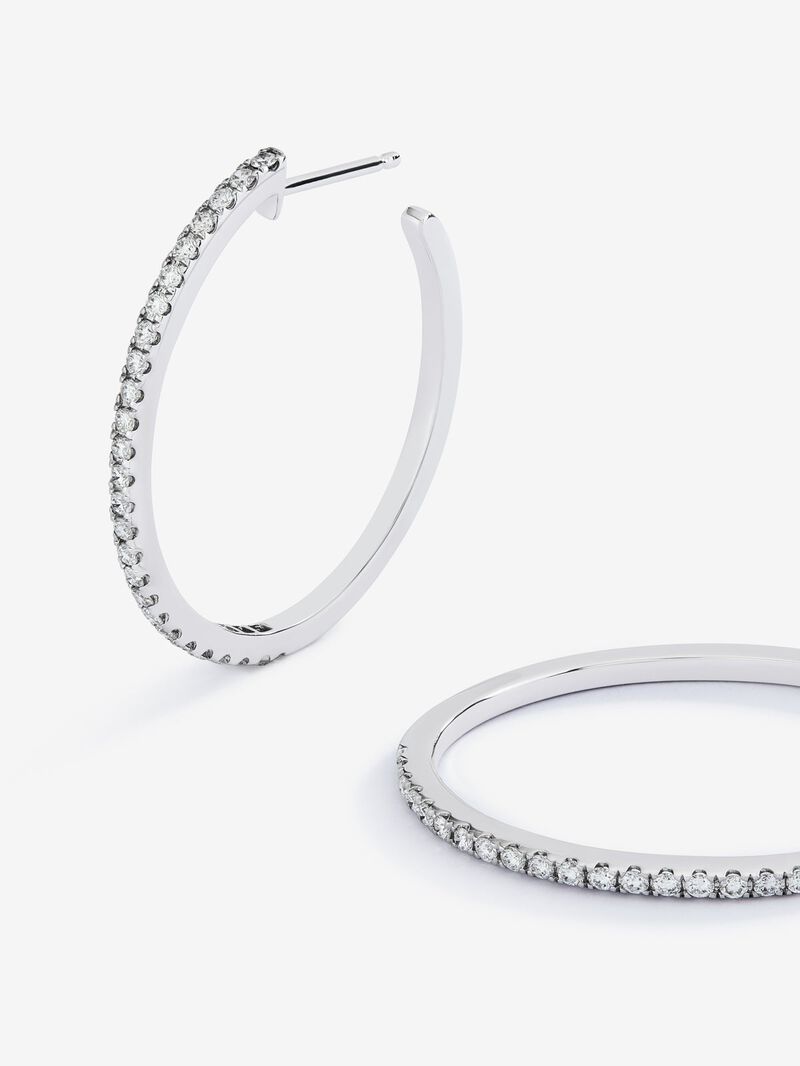 18K white gold hoop earrings with 50 brilliant-cut diamonds with a total of 0.74 cts image number 2