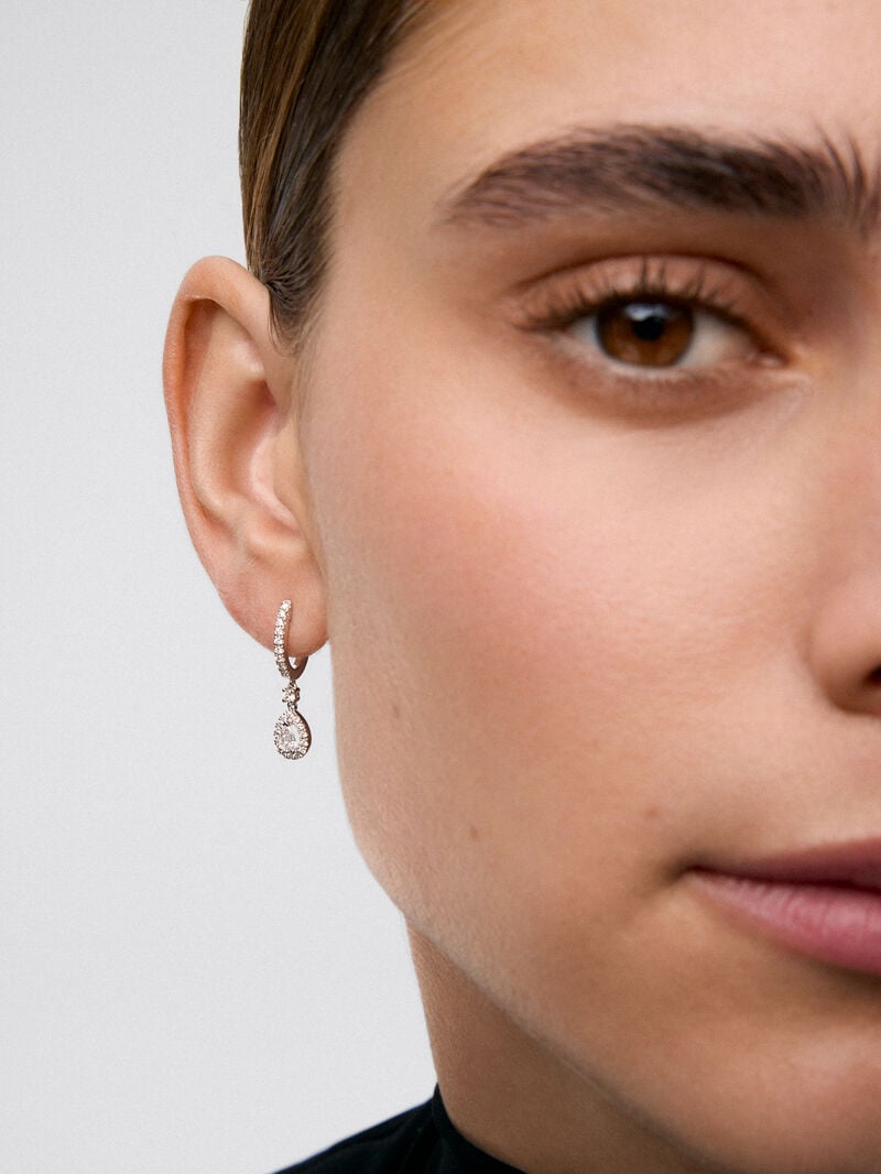 18K white gold hoop earrings with 48 brilliant-cut diamonds with a total of 0.4 cts and 2 pear-cut diamonds with a total of 0.3 cts image number 3