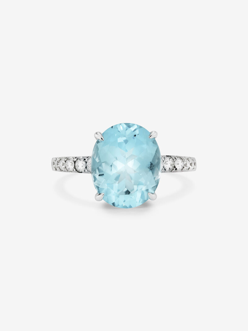 18K white gold ring with oval-cut sky blue topaz of 5.8 cts and 12 brilliant-cut diamonds with a total of 0.3 cts image number 2