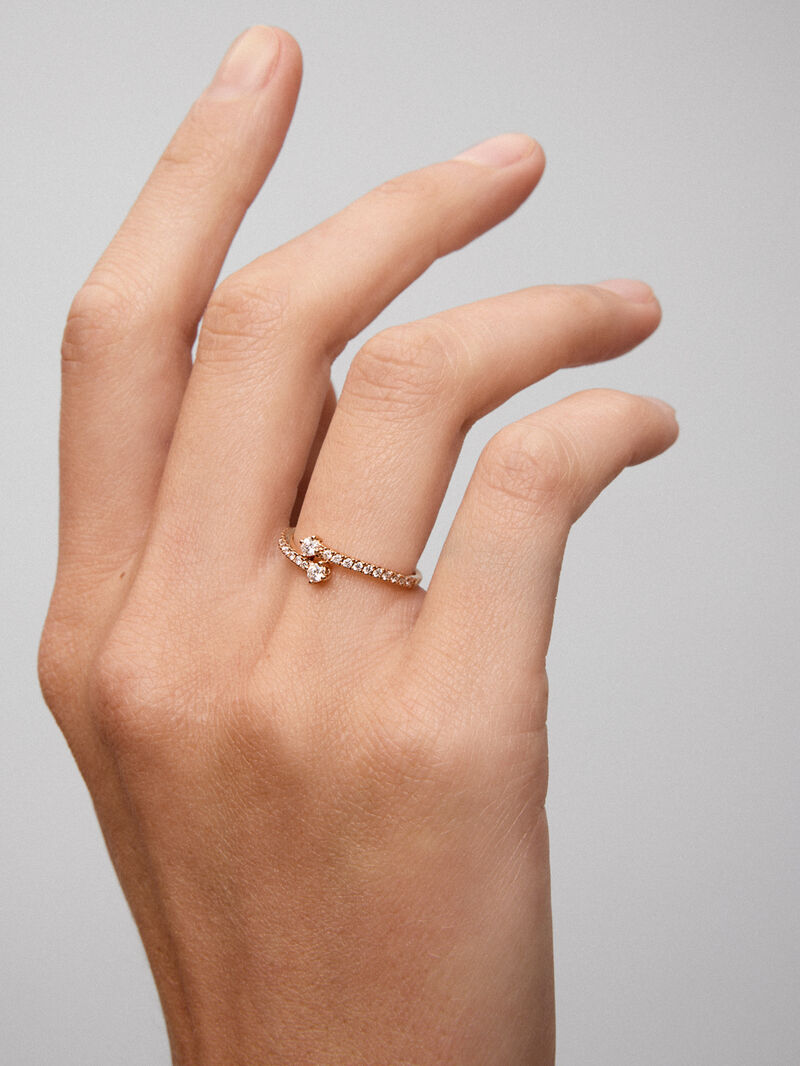 You and Me ring in 18K rose gold with diamonds. image number 3