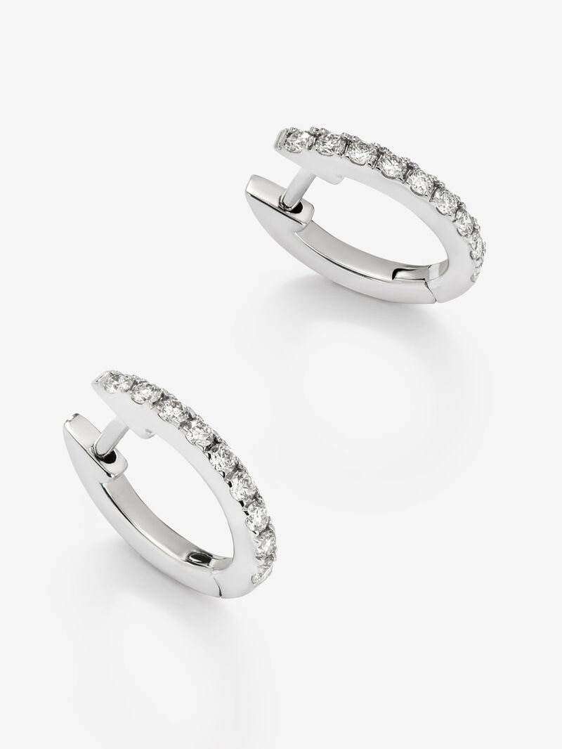 18K white gold earrings with 18 brilliant-cut diamonds with a total of 0.26 cts image number 2