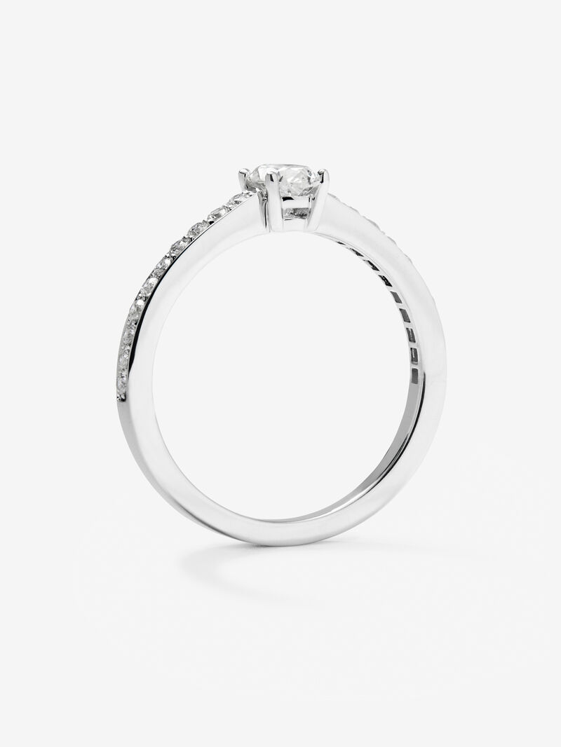 18K white gold ring with white and bright white diamonds of 0.61 cts image number 4