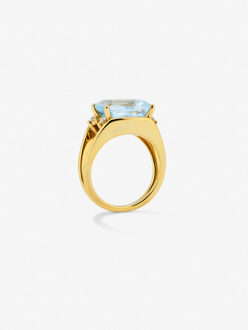 18kt yellow gold ring with diamonds and sky topacios image number 4