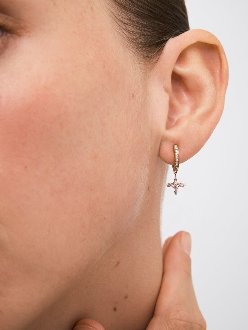 Individual hoop earring with hanging star in 18K rose gold with diamonds. image number 2
