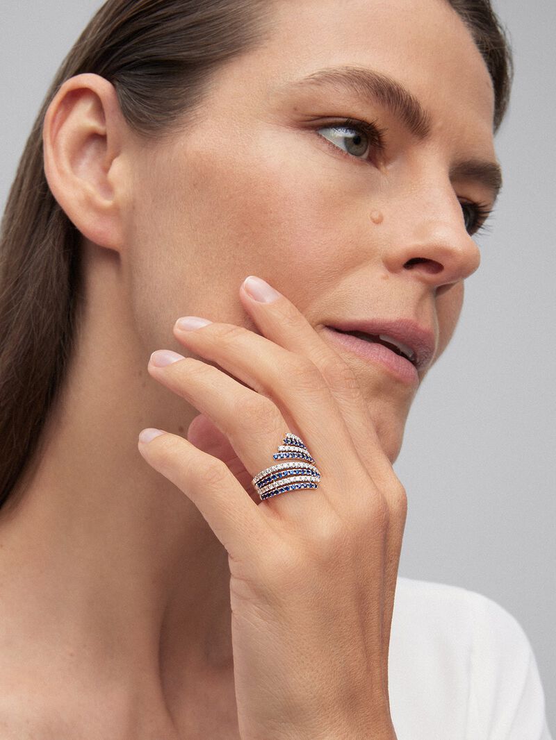 18K white gold ring with diamond and sapphire image number 1