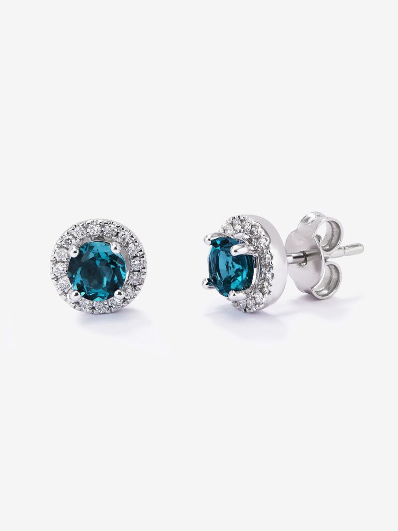 18K white gold earrings with 2 London blue topazes with a total of 1.14 cts and 32 brilliant-cut diamonds with a total of 0.17 cts image number 0
