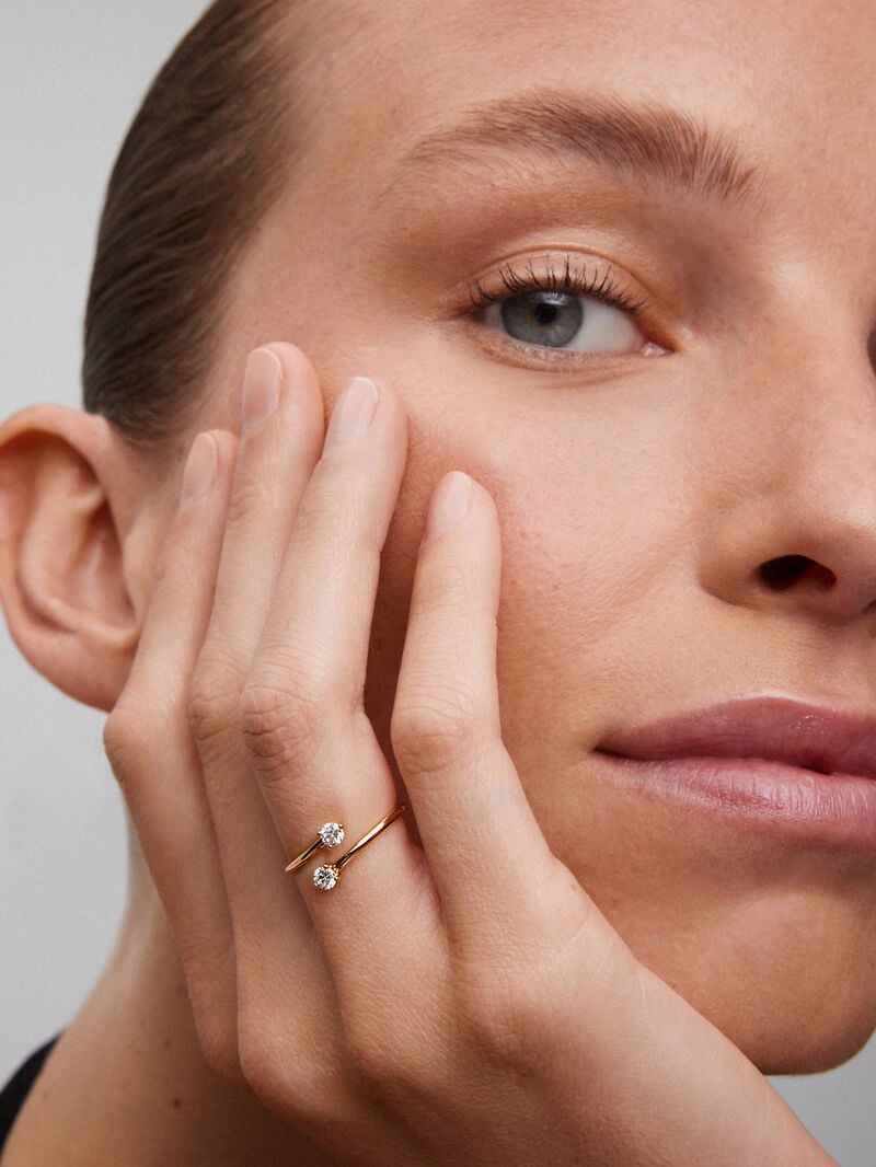 You and me ring in 18K rose gold with 2 brilliant-cut diamonds with a total of 0.26 cts image number 1