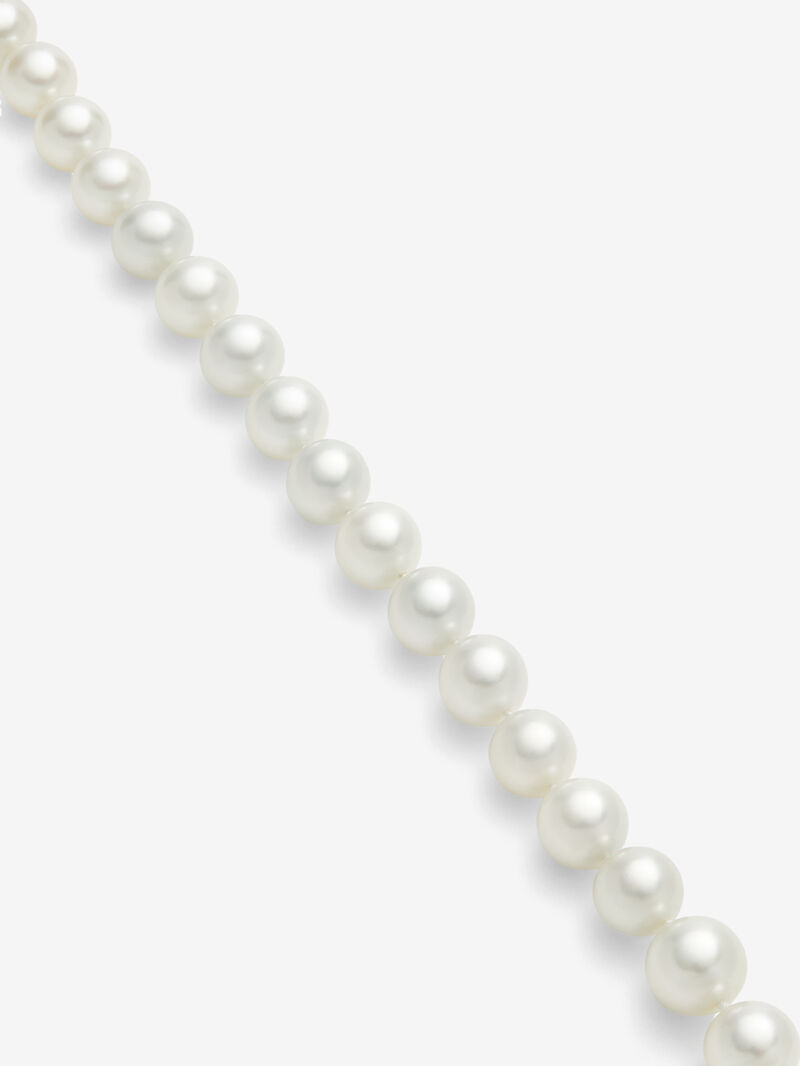 Australian Pearl Pendant with 18K White Gold Clasp image number 2