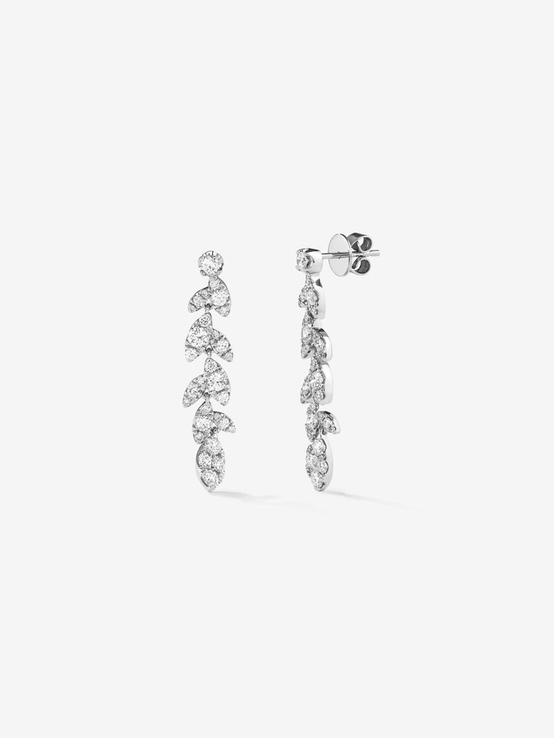 18kt white gold earrings with diamonds image number 0