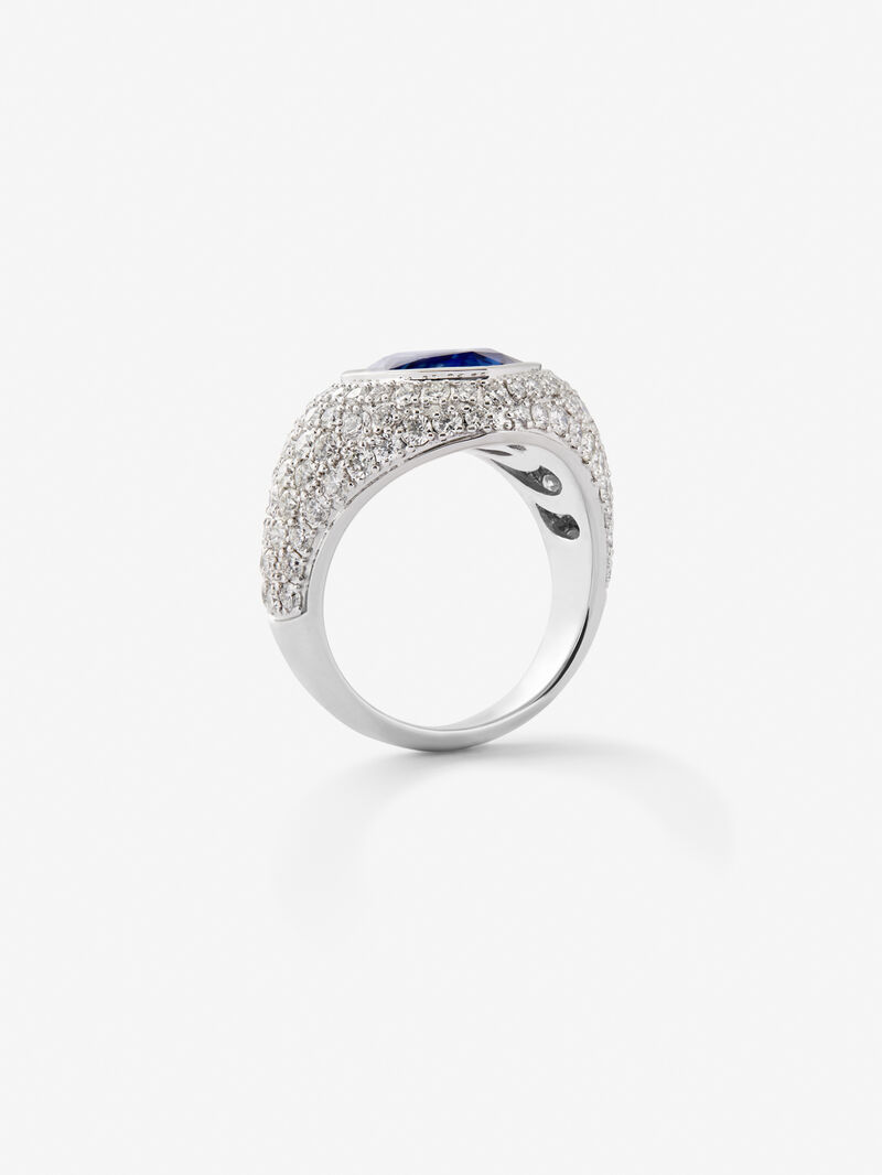 18K White Gold Ring with white diamond pavement in 2.22 cts and blue sapphire in 4.47 cts heart image number 2