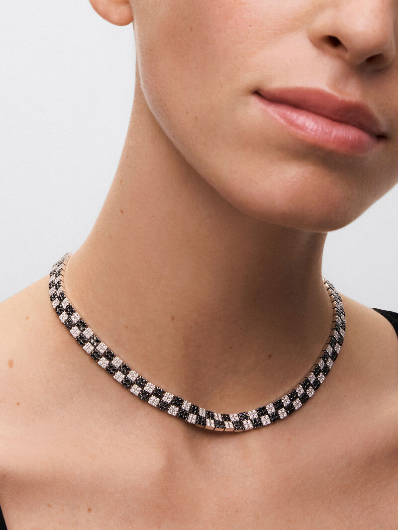 18K white gold necklace with 452 brilliant-cut white diamonds with a total of 7.8 cts and 452 black diamonds with a total of 8.52 cts image number 1
