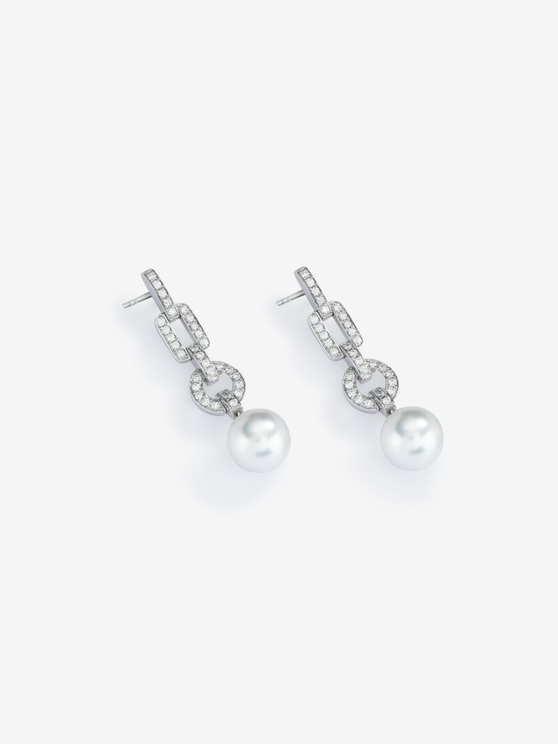 18K white gold earrings with 2 10mm pearls and 64 brilliant-cut diamonds with a total of 0.61 cts image number 2