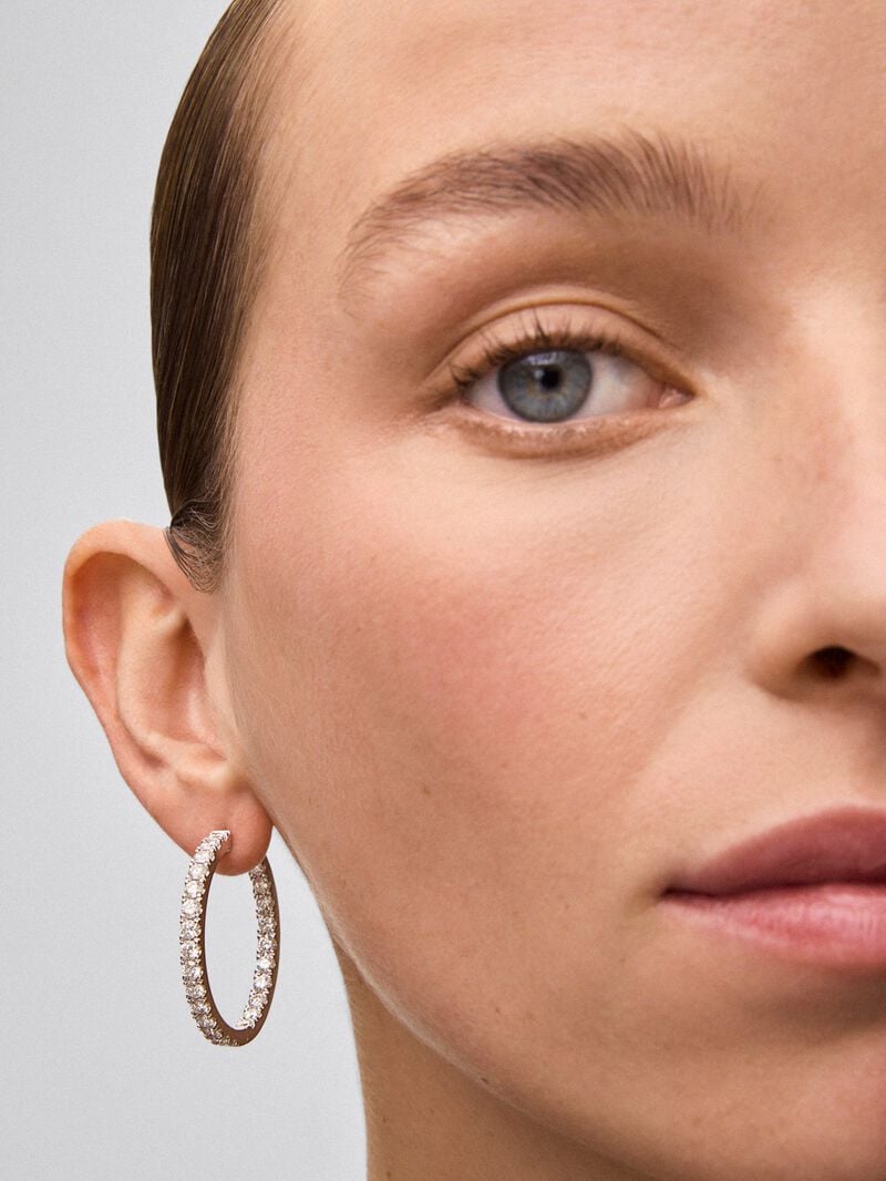 18K White Gold Aro Earrings with claw diamonds image number 5