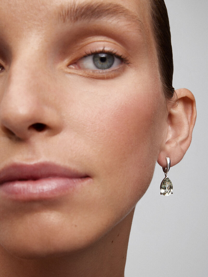925 Silver hoop earrings with hanging green amethyst image number 3