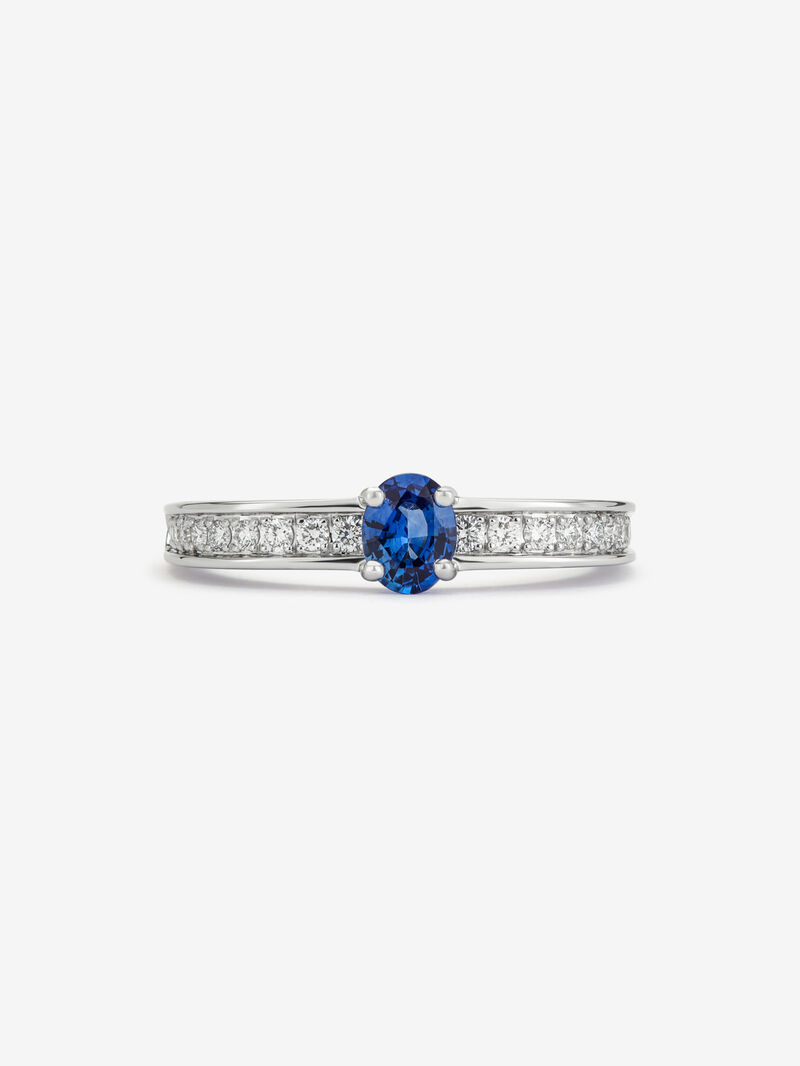 18K white gold ring with oval-cut blue sapphire of 0.47 cts and 22 brilliant-cut diamonds with a total of 0.16 cts image number 1