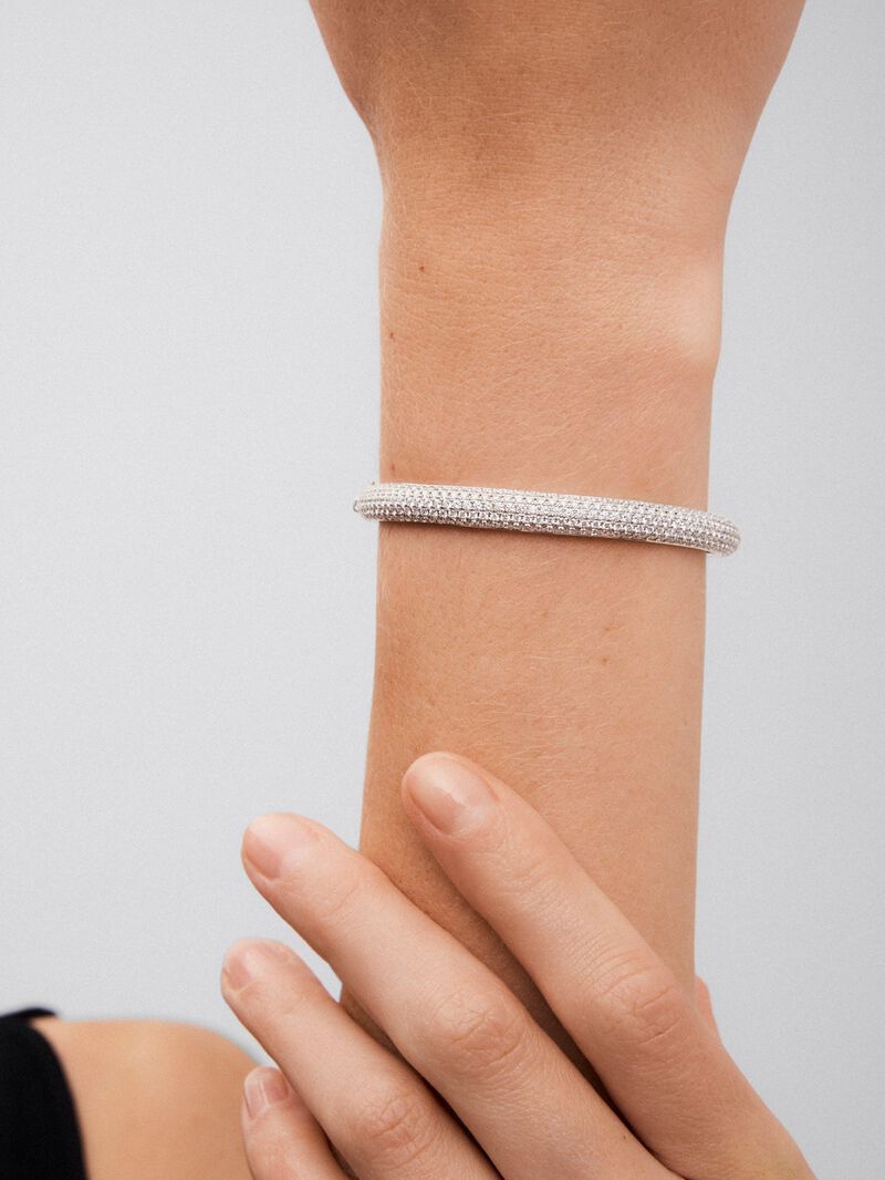 Rigid half -cane bracelet 18k white with diamond paw image number 0