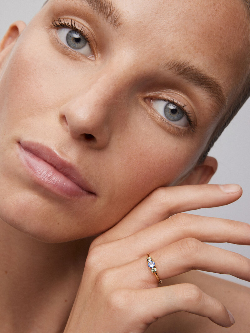 18K rose gold triple ring with blue sapphire and 2 green sapphires in brilliant cut with a total of 0.55 cts image number 3