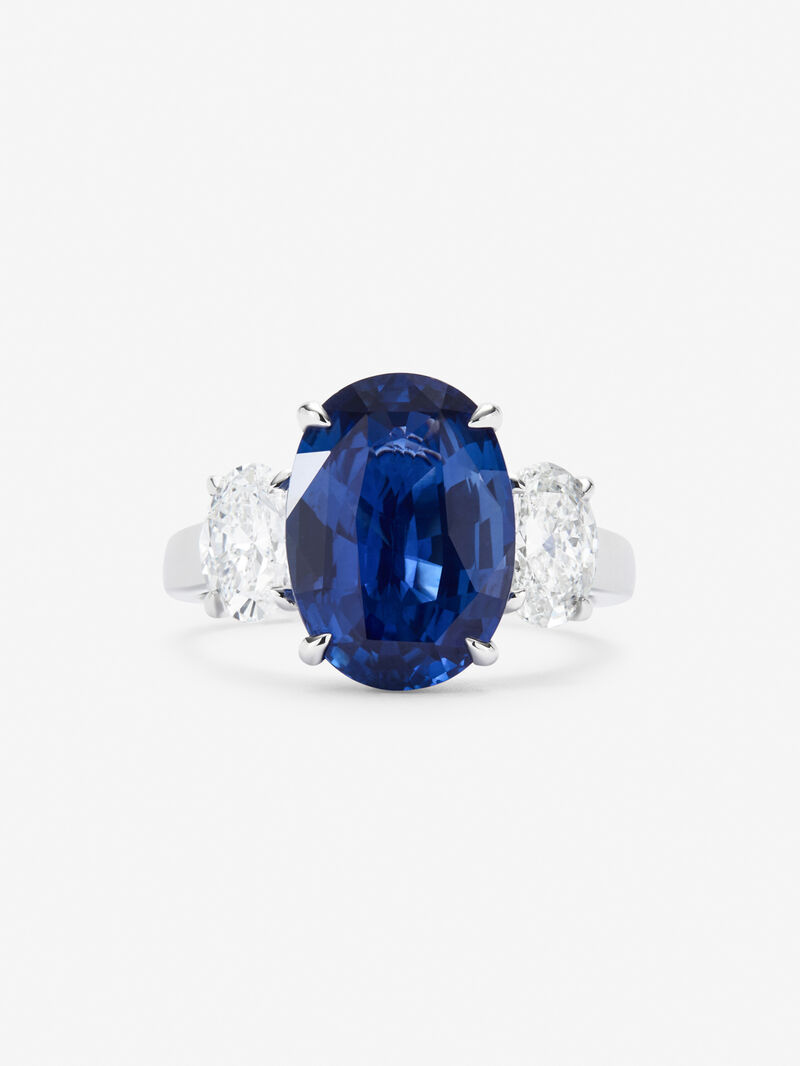 18K white gold triple ring with oval-cut blue sapphire of 6.02 cts and 2 oval-cut diamonds with a total of 1.4 cts image number 2