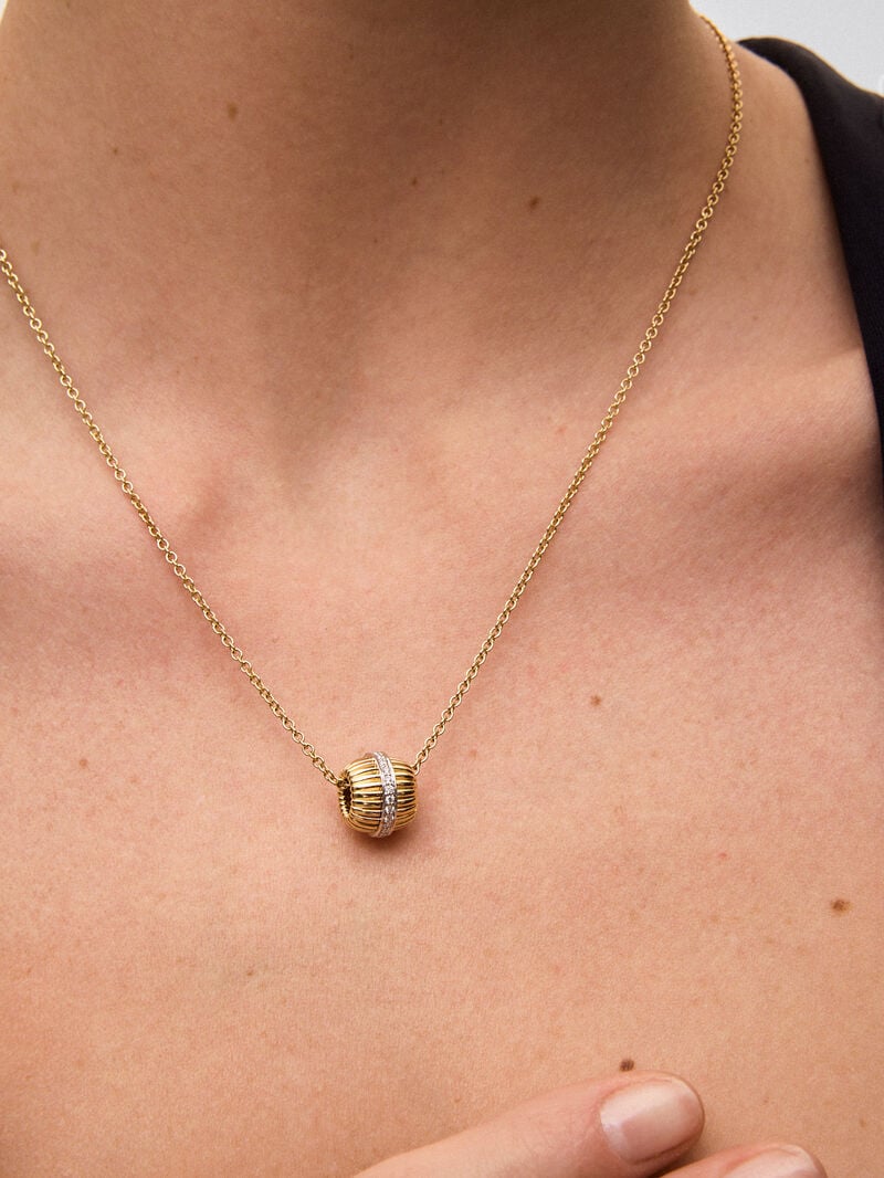 18K White and Yellow Gold Fluted Pendant with Pavé Diamonds image number 1
