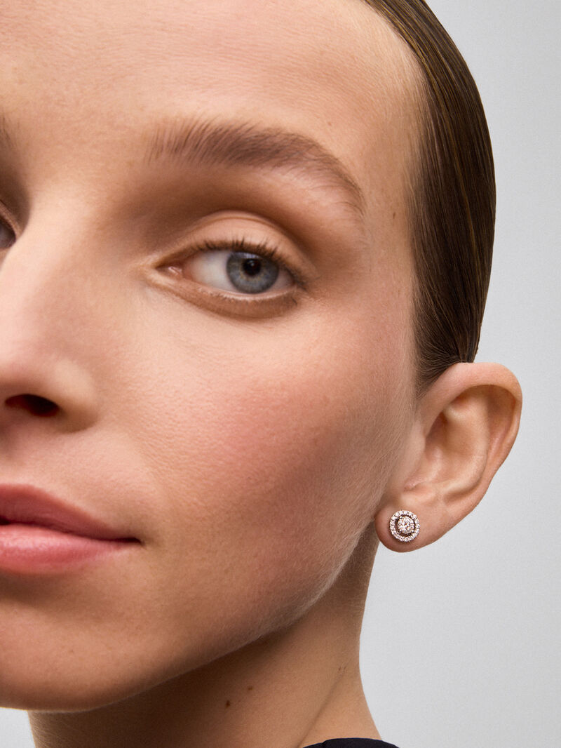 18K white gold earrings with solitaire diamond and diamond border image number 3