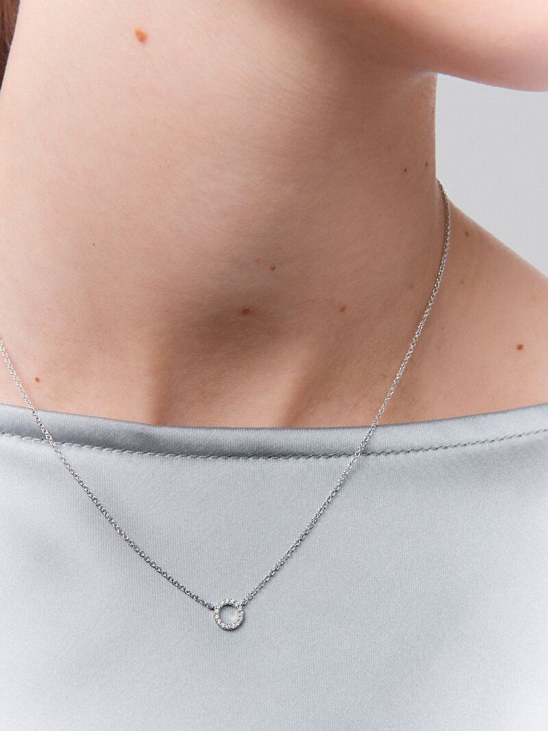 18K white gold pendant with 19 brilliant-cut diamonds with a total of 0.05 cts image number 1