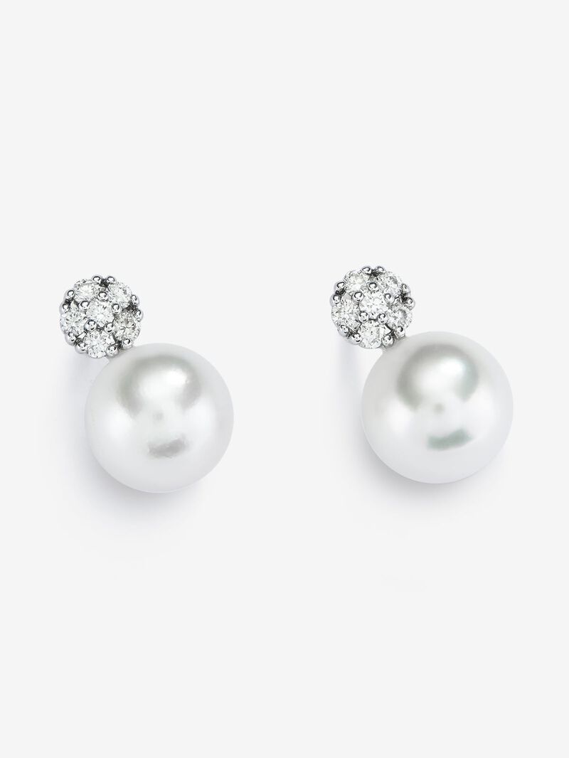 18k White Gold Earring with 8mm Australian Pearl and Diamond. image number 1