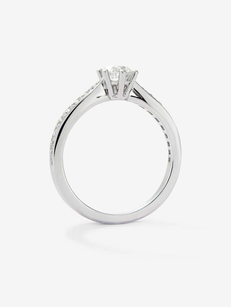 Solitaire ring in 18K white gold with a central 0.50-carat brilliant-cut diamond and additional diamonds totaling 0.25 cts image number 4