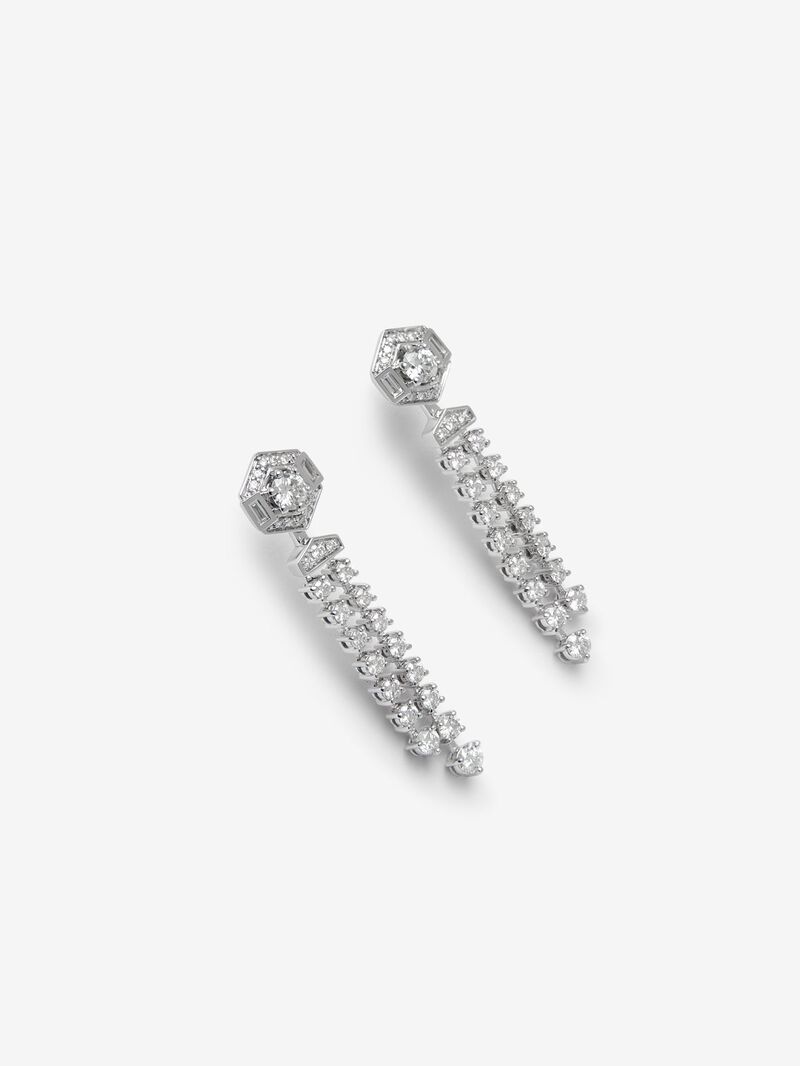 18K white gold earrings with brilliant-cut diamonds with a total of 1.25 cts and baguette-cut diamonds of 0.1 cts image number 2