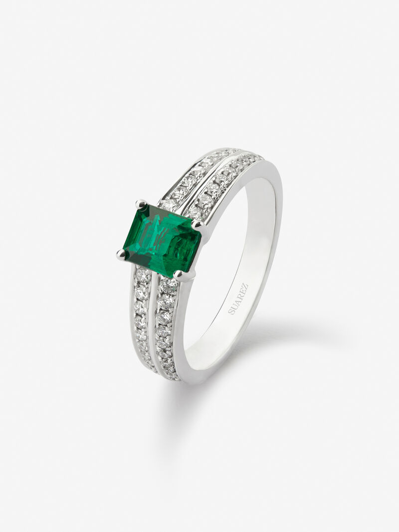 18K white gold ring with octagonal cut emerald of 0.62 cts and 52 brilliant cut diamonds with a total of 0.19 cts image number 0