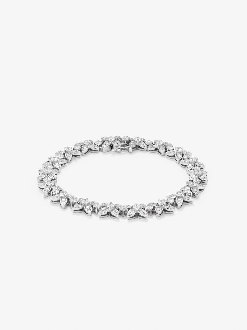 18K white gold bracelet with white diamonds in 5.41 cts image number 1