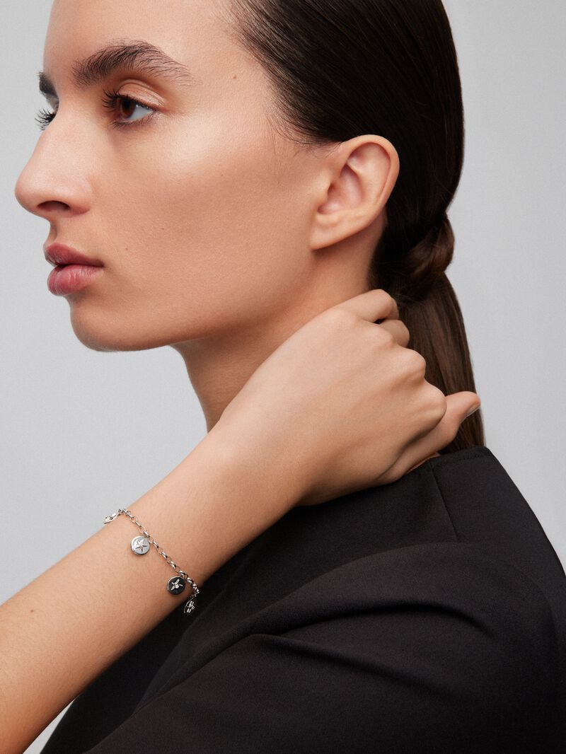 Silver bracelet with diamonds image number 2