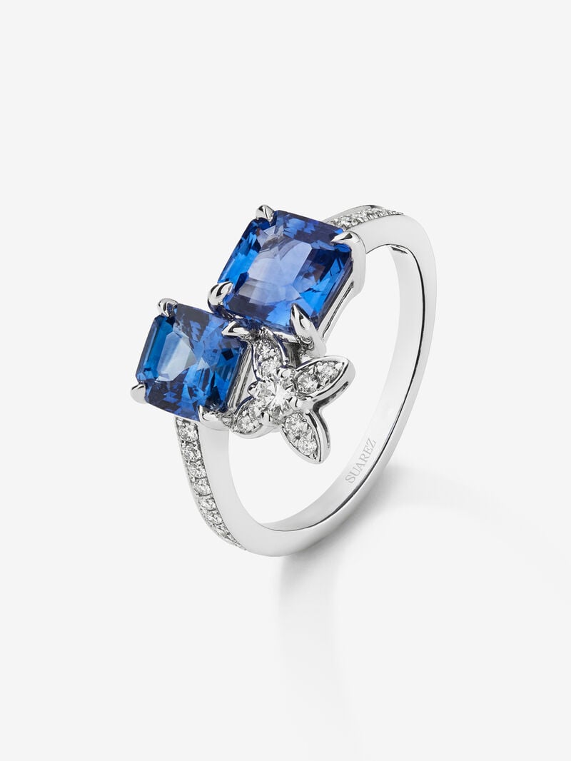 18K white gold ring with 2 octagonal-cut blue sapphires with a total of 1.09 cts and 17 brilliant-cut diamonds with a total of 0.16 cts image number 0