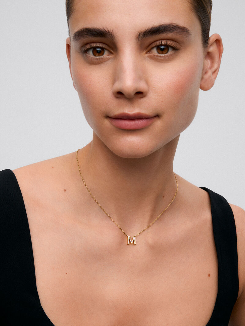 18K yellow gold pendant with letter C and 12 brilliant-cut diamonds with a total of 0.14 cts image number 2