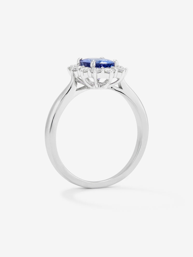18K white gold ring with tanzanita in oval size 1.24 cts and white diamonds in bright size image number 4