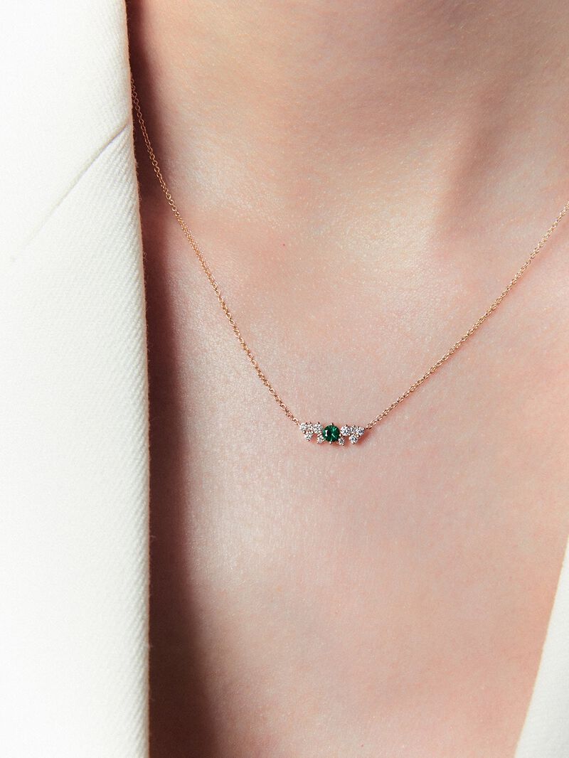 18K yellow gold pendant chain with emerald and diamonds image number 1