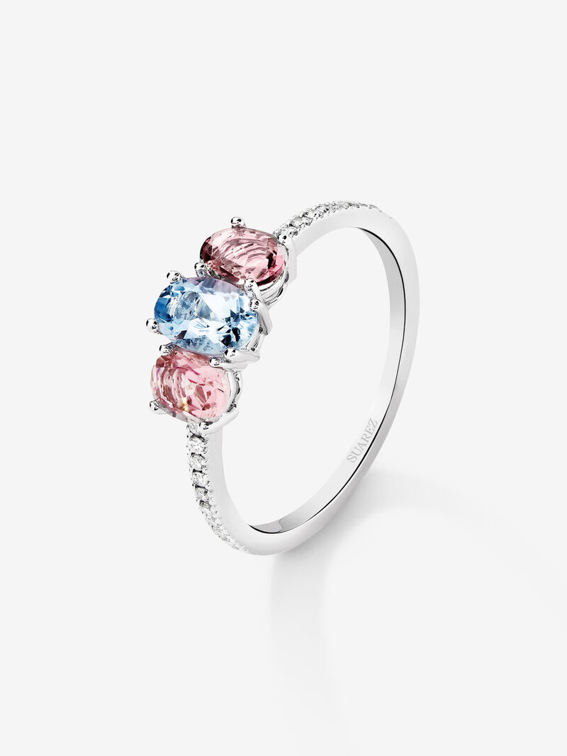 18K white gold triplet ring with oval-cut aquamarine of 0.4 cts, 2 oval-cut pink tourmalines with a total of 0.7 cts and 20 brilliant-cut diamonds with a total of 0.1 cts image number 0