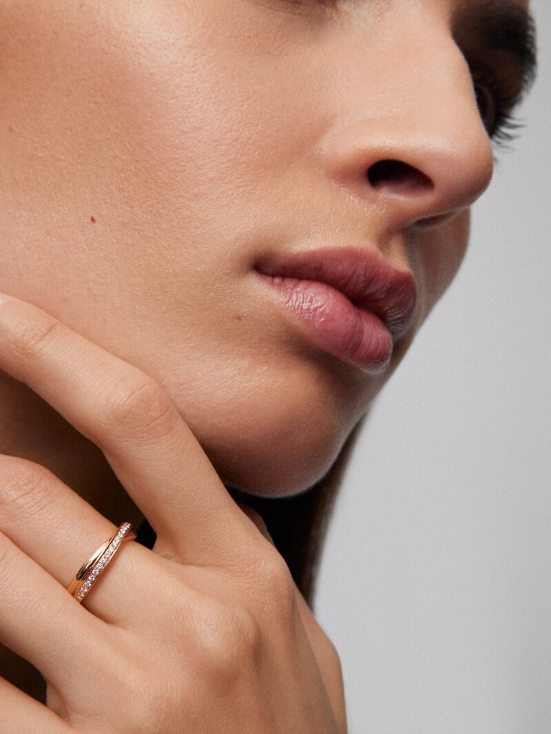 18K rose gold cross ring with 23 brilliant-cut diamonds with a total of 0.18 cts image number 3