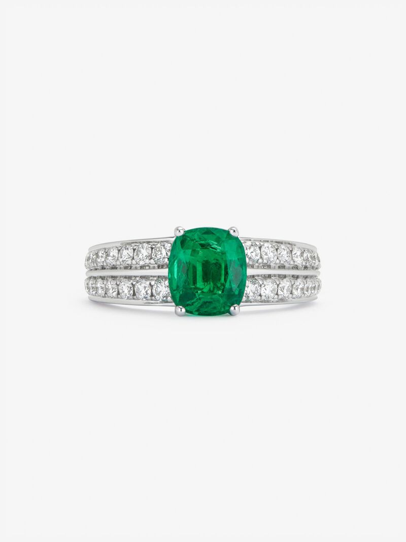18K white gold ring with cushion-cut emerald of 1,563 cts and 36 brilliant-cut diamonds with a total of 0.64 cts image number 1
