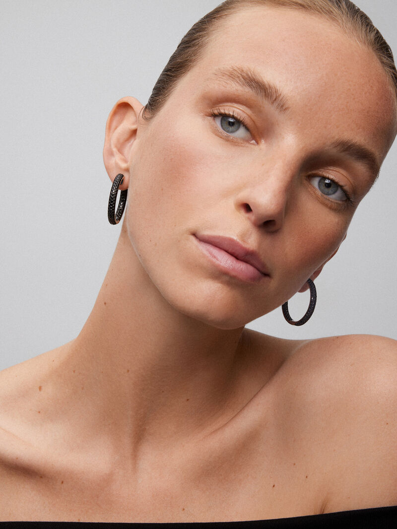 925 silver earrings with black spinels image number 3
