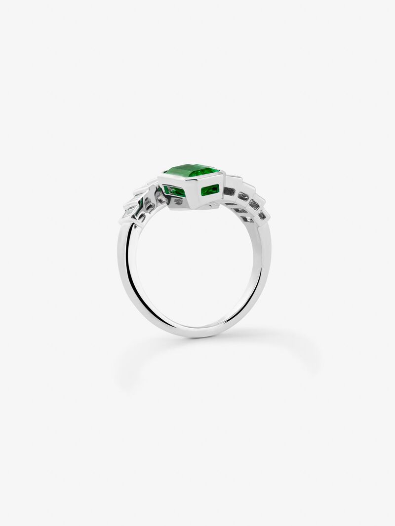 You and me ring in 18K white gold with 2 octagonal-cut green emeralds with a total of 2.71 cts and 8 baguette-cut diamonds with a total of 1.08 cts image number 4
