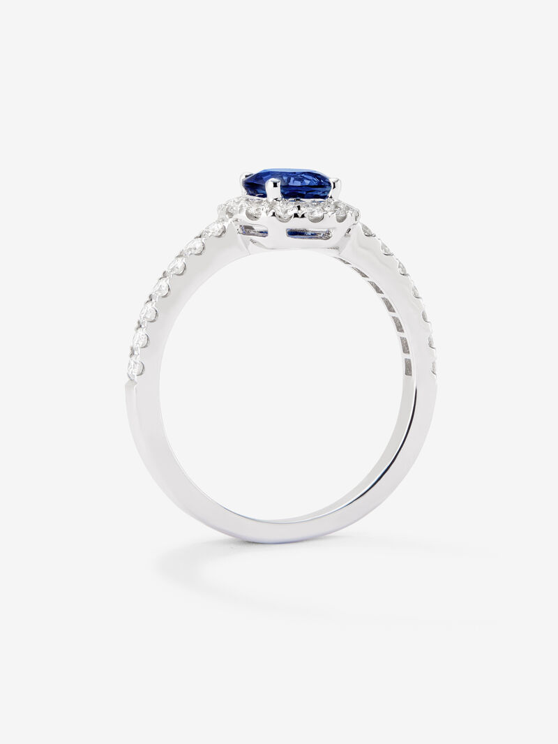 18K white gold ring with brilliant-cut blue sapphire of 1.07 cts and brilliant-cut diamonds with a total of 0.40 cts image number 2