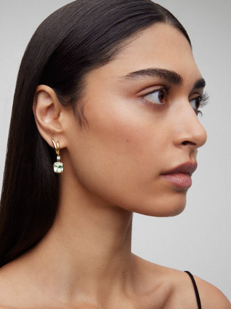 18K yellow gold earrings with 2 cushion-cut green amethysts with a total of 6.4 cts and 2 brilliant-cut diamonds with a total of 0.21 cts image number 2