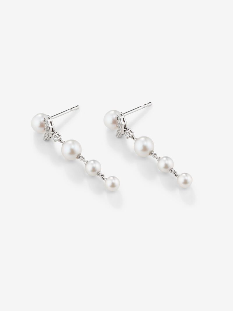 18k white gold long earrings with Akoya pearls and diamonds image number 4