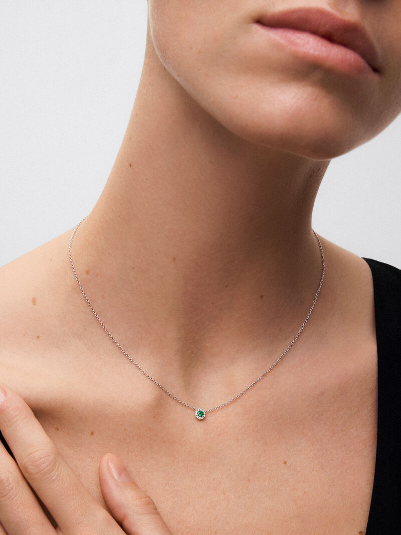 18K white gold necklace with 0.09 cts and diamonds green image number 3