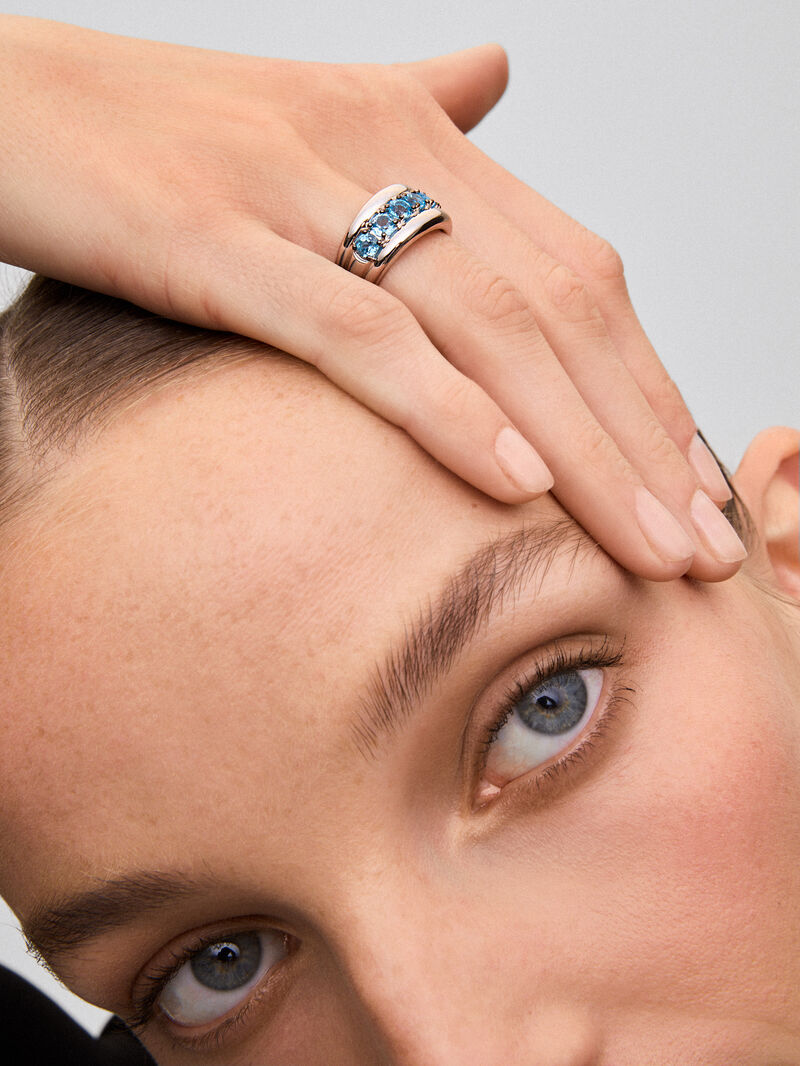925 silver ring with brilliant-cut Swiss blue topaz pavé image number 3