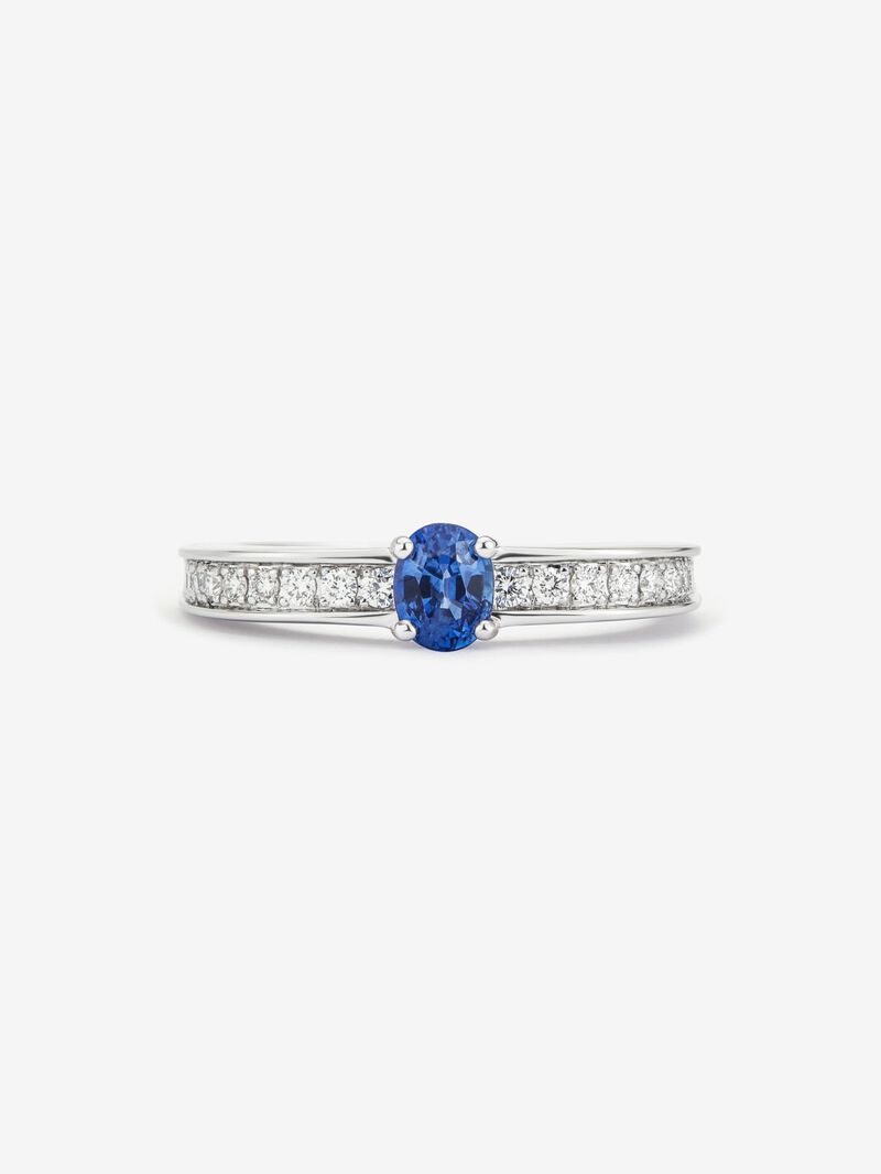 18K white gold ring with oval-cut blue sapphire of 0.44 cts and 22 brilliant-cut diamonds with a total of 0.15 cts image number 1
