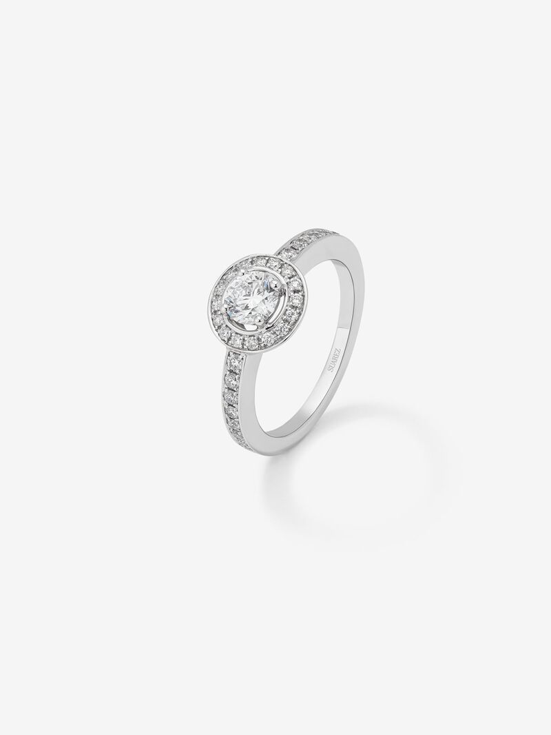 Engagement ring image number 0