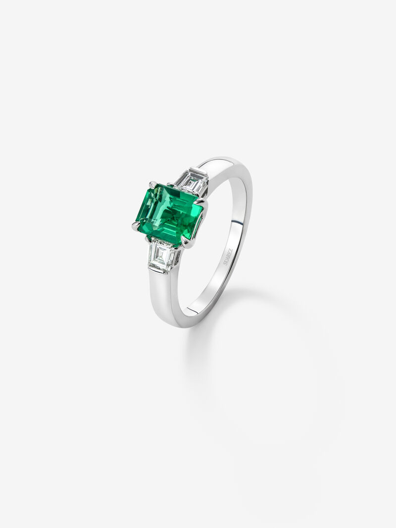 18K White Golden Tieillo Ring with Esmeralda and Diamond image number 0