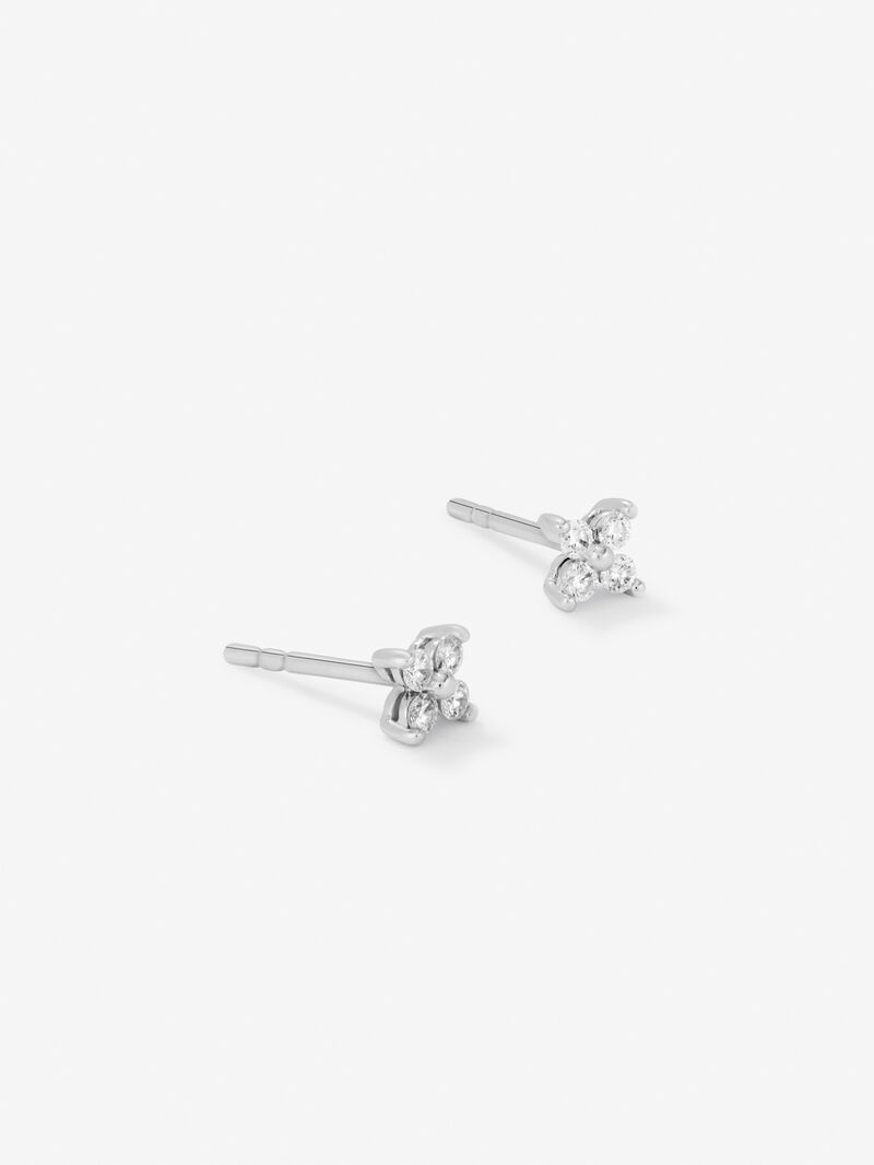 18K White Gold Flower Earrings with Diamonds image number 2